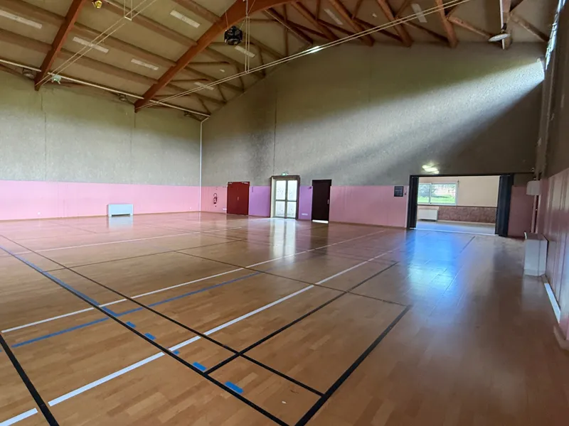 Salle-Polyvallente-Massieux4